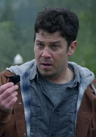 Watch The Librarians S04:E01 - And the Dark Secret - Free TV Shows | Tubi