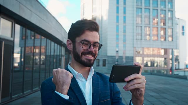 S02:E05 - Juice, Joysticks & Gems