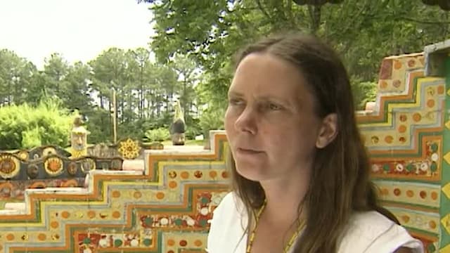 S01:E12 - Paradise Found