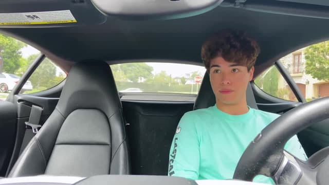 S06:E13 - Pranking Friends for an Entire Week / Twin vs. Twin Extreme Yoga Challenge!