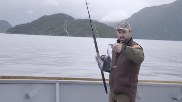 S03:E07 - Fiordland Liveaboard