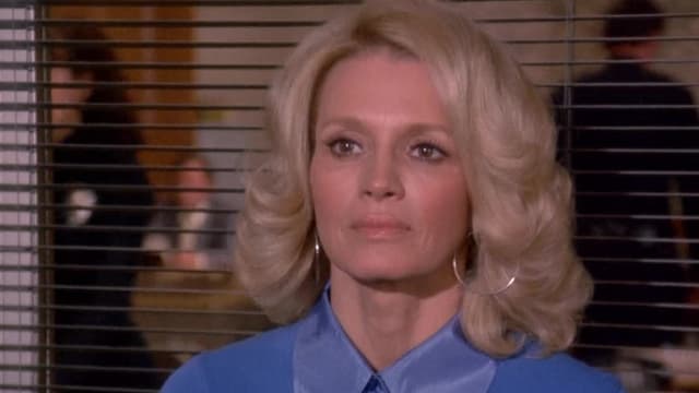 S03:E17 - Shadow of Doubt