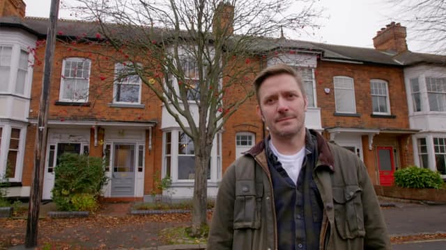 S01:E12 - Leicester: Terraces