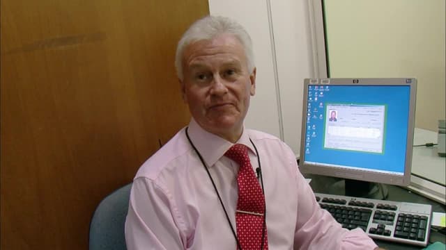 T02:C05 - S02:E05 - The Pig Farmer