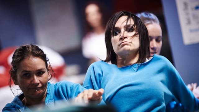 S01:E03 - The Girl Who Waited