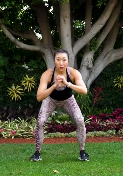 Póster de S01:E01 - 30 Min Cardio Kickboxing & Plyo Routine