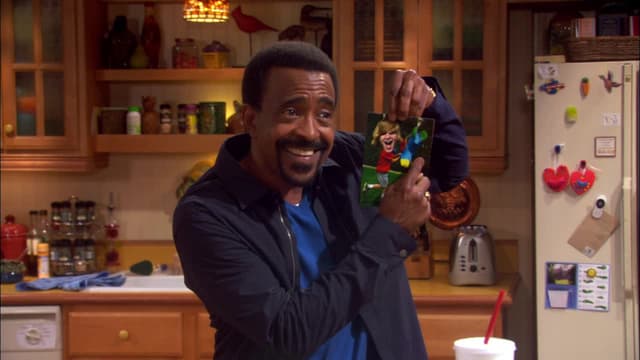 S03:E01 - Give Me a Break