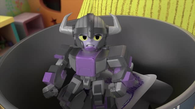 S01:E12 - Playroom Clean-Up / Hades' Big Head / Flight of the Chicken / Stop Hades' Bus!