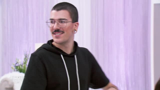 S02:E11 - Catwalk Couture