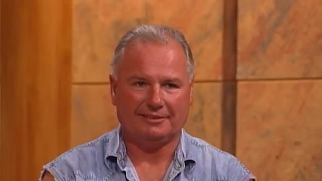 S01:E37 - Lawyer vs. Ostrich Farm / Kamikaze Yorkie