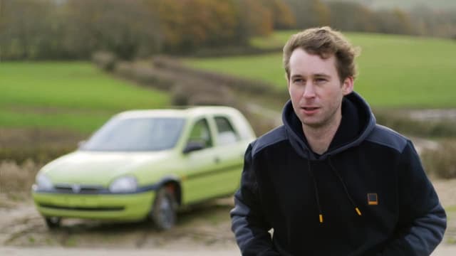 S08:E01 - Life Hackers