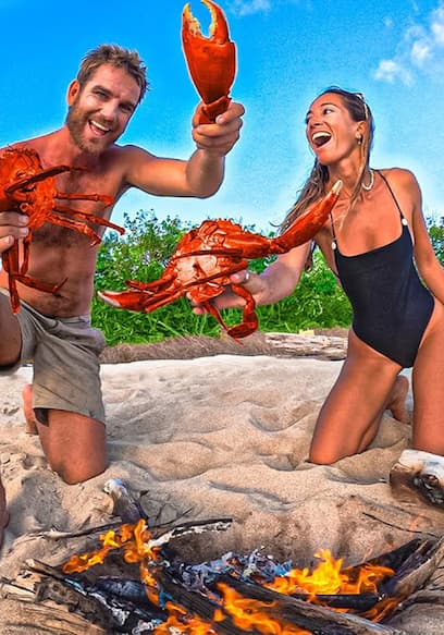 S01:E10 - Giant Mudcrab Barehanded (Catch & Cook) poster