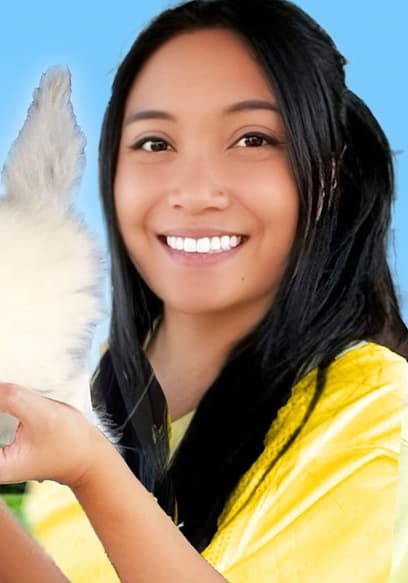 S01:E20 - Surprising Daniela With a Kitten poster