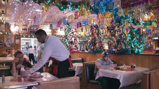 S01:E10 - San Antonio