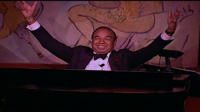 S01:E02 - Top Ten: America's Most Expensive Hotel Rooms