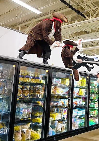 S01:E03 - Pirates in Walmart! poster