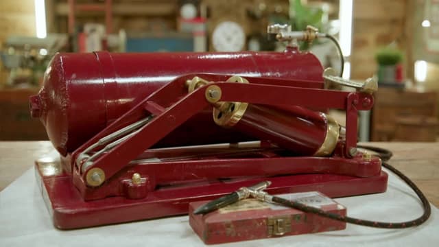 S07:E20 - Sporran, Aerograph Compressor, Snowy the Toy Seal