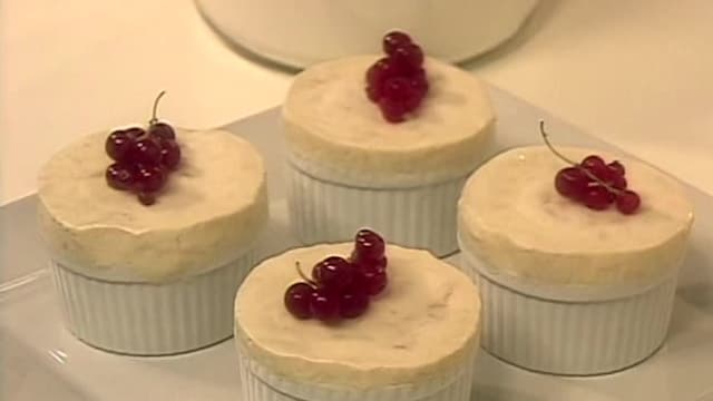 S01:E13 - White Chocolate