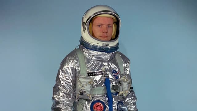 S03:E12 - Moonwalking: Michael Jackson and Neil Armstrong