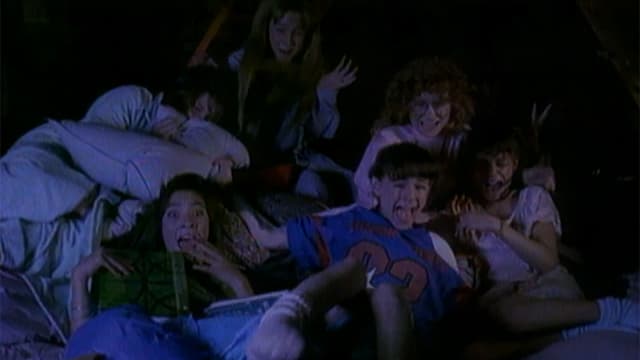 S01:E06 - Dawn and the Haunted House