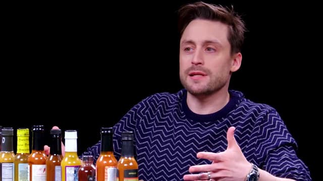 S20:E11 - Kieran Culkin Fires Sean While Eating Spicy Wings