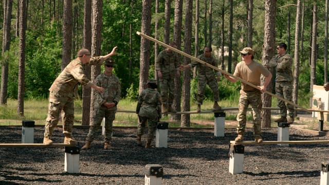 S01:E03 - Fort Jackson