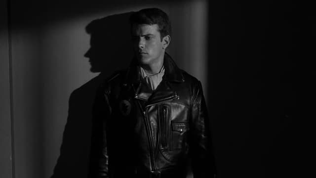 S05:E19 - Black Leather Jackets