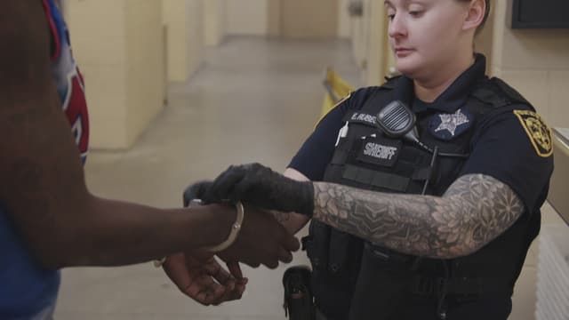 S01:E09 - Barking Up the Wrong Tree