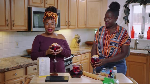 S01:E04 - Cupcakes W/ Jonnae Thompson