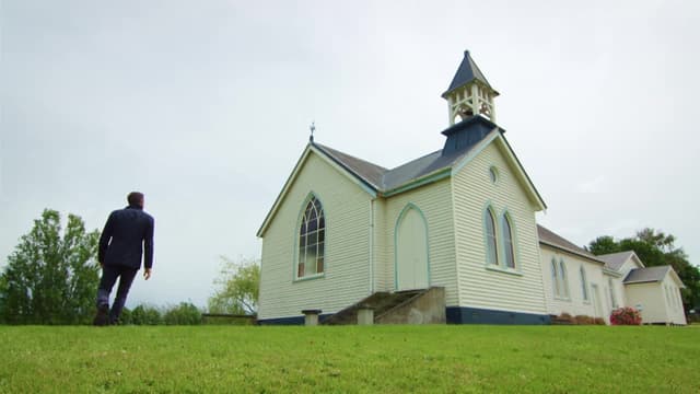 S01:E06 - Queenstown House