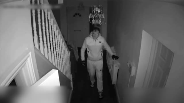 S04:E02 - Daylight Robbery