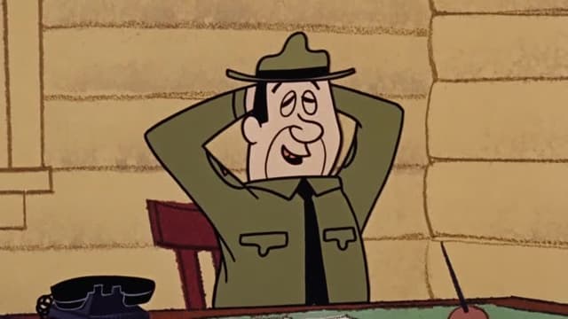 S01:E13 - Gleesome Threesome / A Bear Pair / Spy Guy