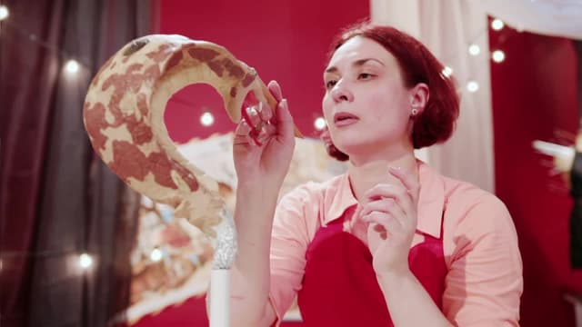 S01:E02 - Snake Charmer Showdown