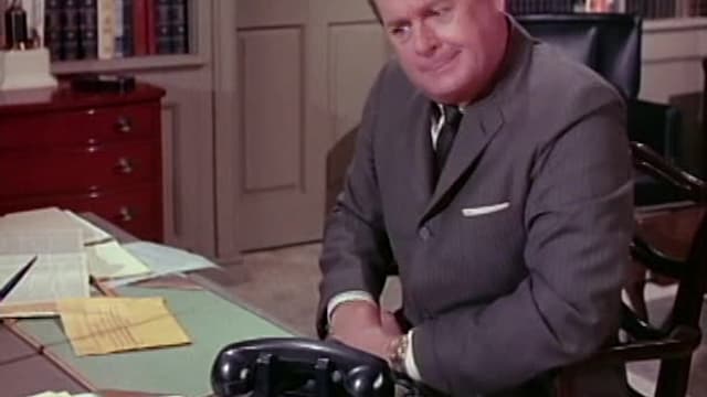 S02:E31 - Maid of the Month