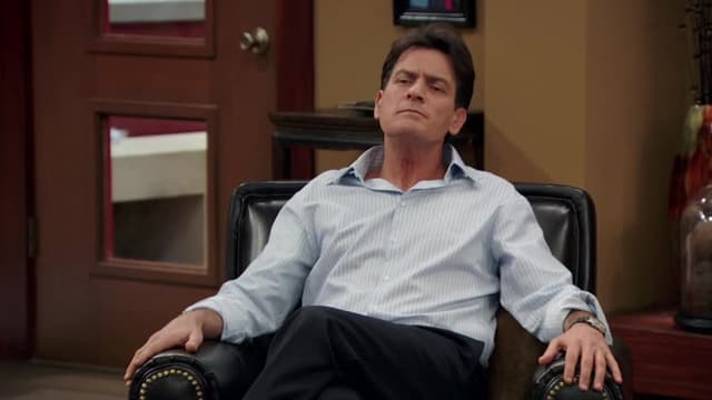 S01:E01 - Charlie Goes Back to Therapy