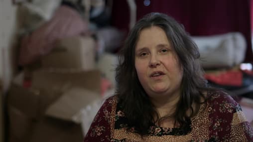 Watch Hoarders: Buried Alive in My Bedroom S01:E01 Episode