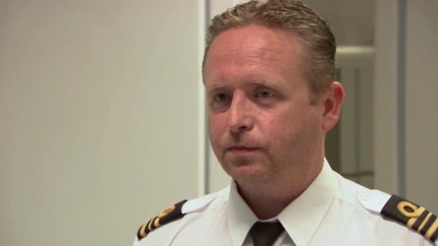 S02:E02 - Sniffing Out Lies