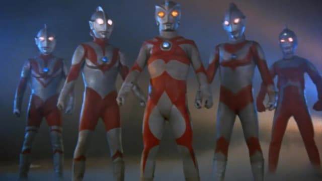 S01:E01 - Shine! the Five Ultra Brothers