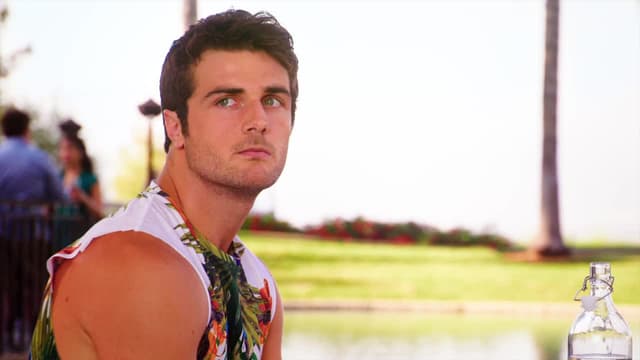 S01:E05 - Stranger Than Paradise