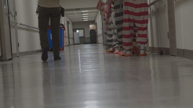 S01:E05 - Come in on Vacation Leave on Probation