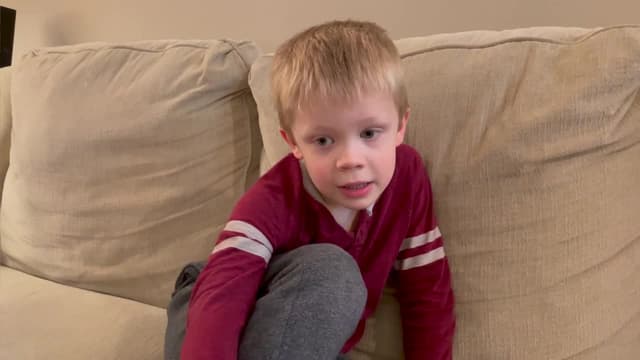 S01:E13 - Make-Up, Manners, and Mishaps