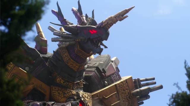 S01:E06 - The Man Returns!