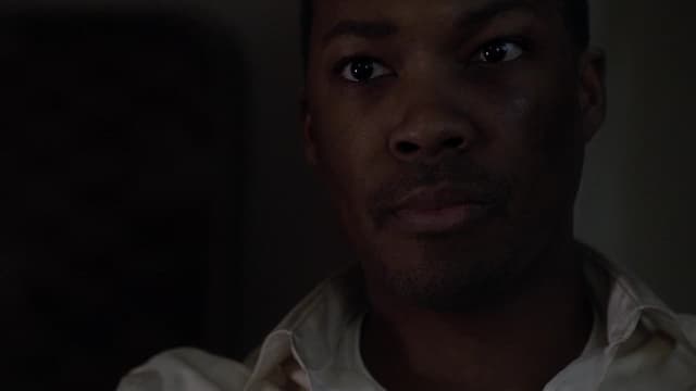 S01:E12 - 11:00 P.M. - 12:00 A.M.