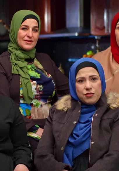 S01:E01 - Who's Coming to Dinner Challenge: Family Feast poster