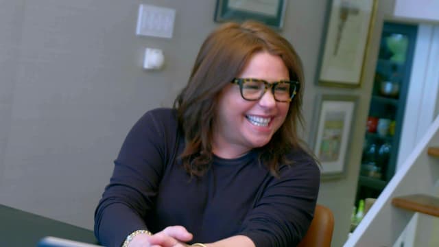 S01:E08 - Villa Villa! Celebration Time!