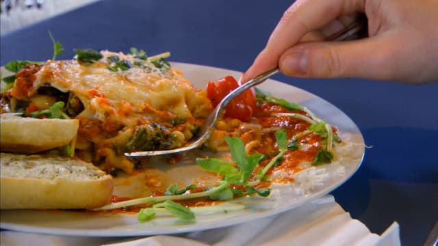 S03:E02 - Bin 4 Burger, Jane Bond, Una