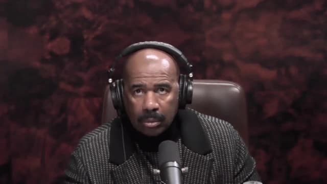 S01:E01 - Steve Harvey