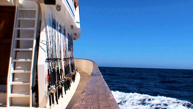 S01:E19 - Fishing Frenzy at Alijos Rocks, Part 2: The Boat