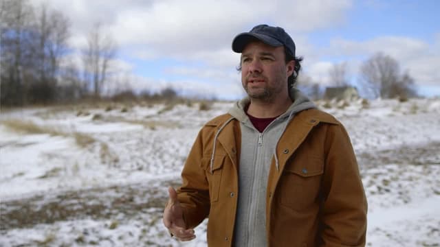 S01:E11 - House Beach