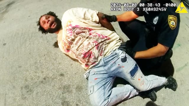 S01:E05 - Florida Man Dumped Beaten Girlfriend on Side of Road: Cops